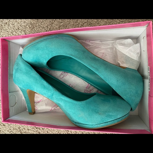 iHeart Aqua Faux Suede Heels - Picture 6 of 7